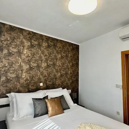 Dee Ugljan - Sea 80 M Guest house *