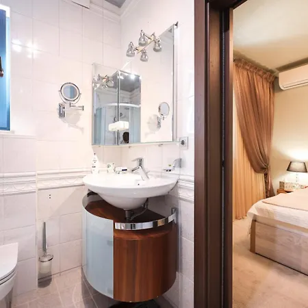 Casa de hóspedes Dee 4*