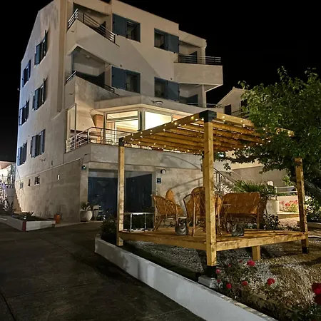 Dee Ugljan - Sea 80 M Guest house Lukoran