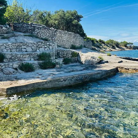 Dee Ugljan - Sea 80 M Lukoran