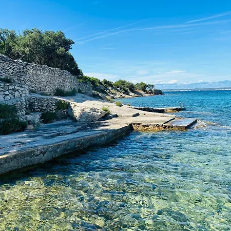 Dee Ugljan - Sea 80 M Guest house