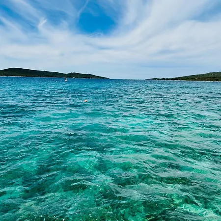 Dee Πανσιόν 4*