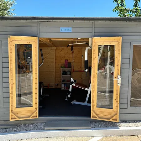 Dee Ugljan - Sea 80 M Gasthof