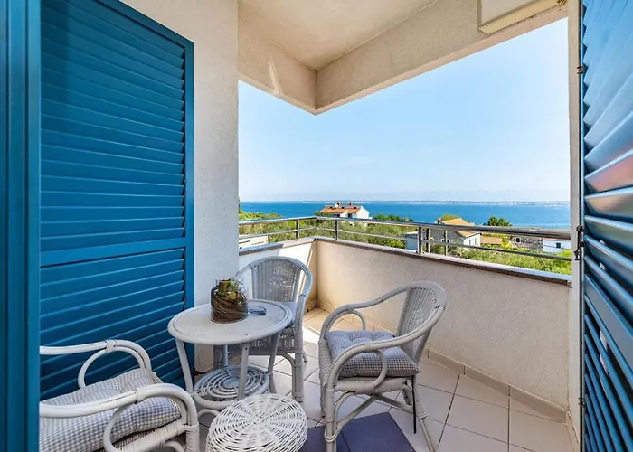 Πανσιόν Dee 4*