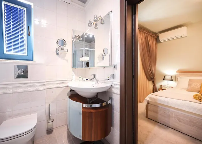 Πανσιόν Dee 4*