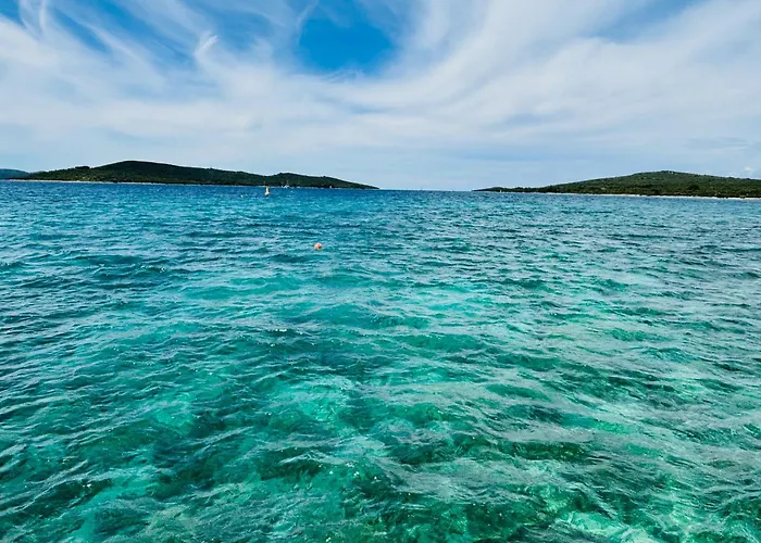 Dee Πανσιόν 4*